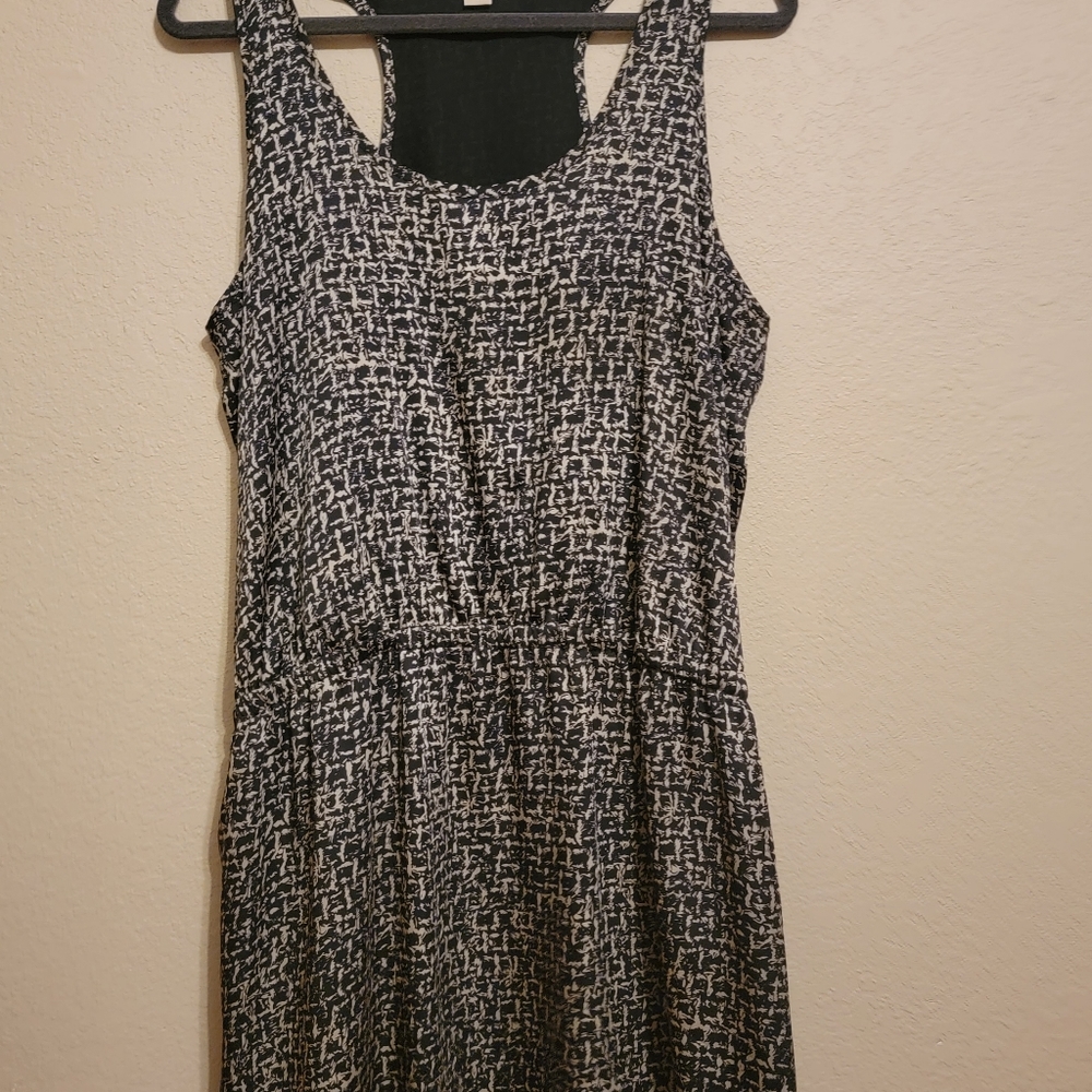 Dress - Picture 2 of 6
